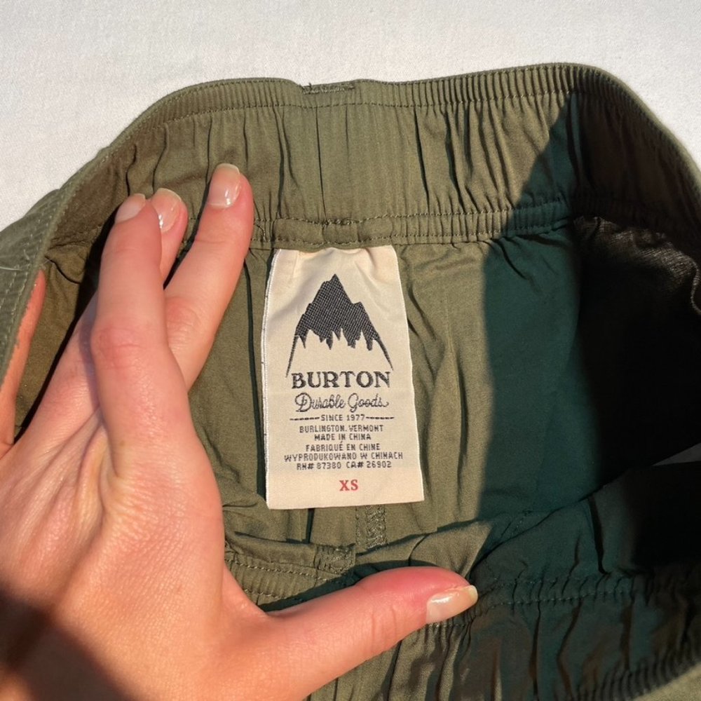 NWOT Burton Durbable Goods WB Joy Shorts Green - Picture 9 of 12